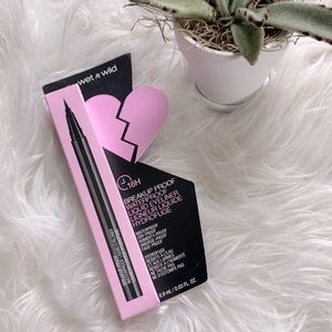 Wet n Wild waterproof liquid eyeliner